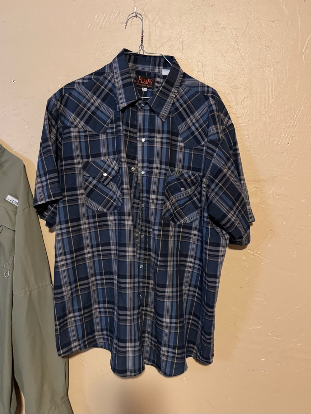 Plains Men's Blue Plaid Short-Sleeve Button-Down Shirt